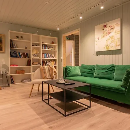 Urban And Stylish Apartment In City Centre Tromso Exterior photo